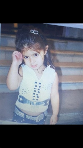 Sanjana Chandnani on Instagram: "🤎🪷🪞🛕✨ . . . #indianwear #traditional #ethnicwear #princess #trending #trendingreel #viralreels #explorepage #algorithm #engagement #fyp"