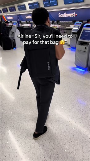 Comment “TRAVEL” for the link 😍✈️ #travel #hoodie #backpack #travelhacks