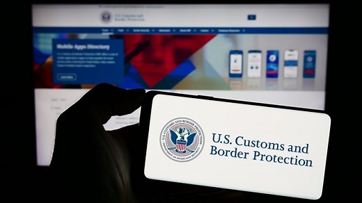 ¿Cómo localizar a un familiar detenido por ICE? Te explicamos paso a paso