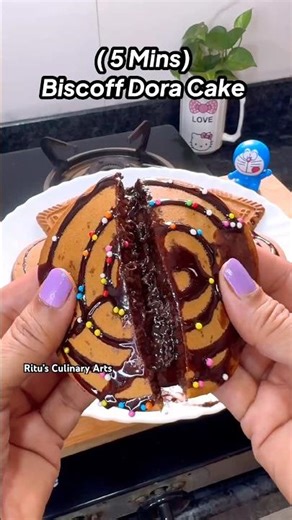 (3 Ingredients) Biscoff Dora Cake 🥮