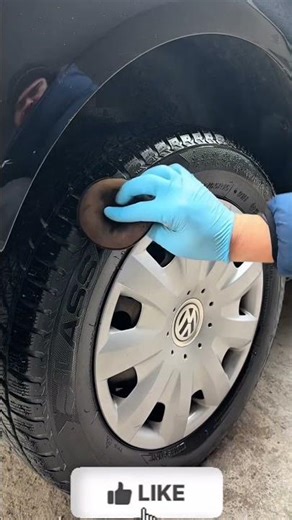 Ultimate Tire Dressing Showdown: Is Autobrite Direct's Tyre Gloss the Best?