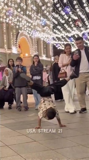Street Dance Show That Stole Everyone’s Attention 🔥 | Amazing Public Performance