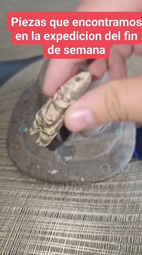 14K views · 499 reactions | #history #viral #ufo #alien #ancientegypt #increible #video #ovnisvideos #seresdeluz #fyp #colletion #ojuelos #ovni #mexico #espiritualidad #despertarespiritual #acientalien #aliens #disponible #available #piezasunicas #aliensentrenosotros #tesorosestelares #guardianesdeltiempo #piezascanalizadas #artegalactico #cosmic #cosmicenergy #alientecnology | Piezas de Ojuelos México | Facebook