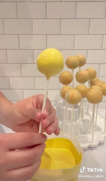 Toy Story Cake Pops Tutorial Video