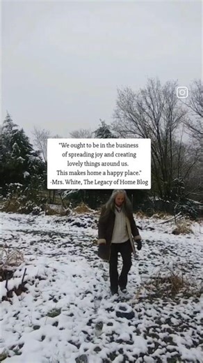 Joy in Homemaking #christmashome #simpleliving #christianhomemaker