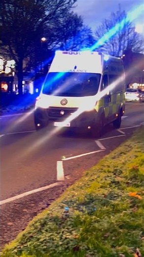 🚑🇬🇧 Emergency Ambulance in Action | UK NHS Response #EmergencyAmbulance #UKNHS