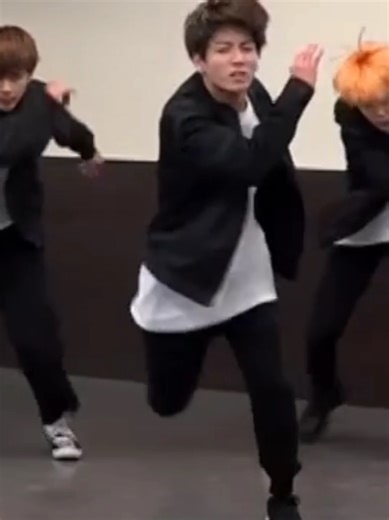 Jungkook's Dance Practice of Run - Focus Part 1