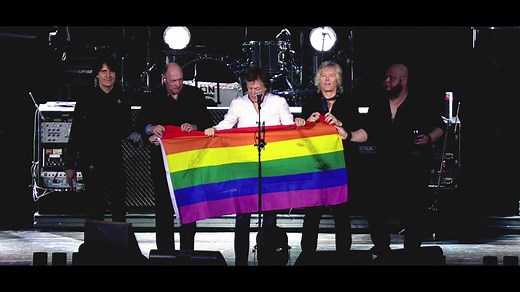 We stand together with Orlando #OneOnOne Waldbühne Berlin | Paul McCartney
