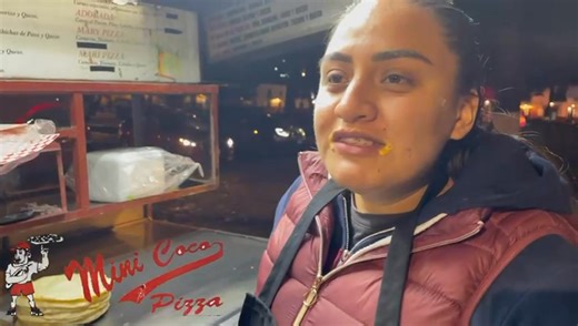 🧑‍🍳🧑‍🍳 Mini Coco Pizza🧑‍🍳🧑‍🍳 Las auténticas Pizzas del amigo Coco Pizza las primeras en Pátzcuaro en la década de los 90tas con su receta secreta. • Chica $ 50 🍕 • Mediana $ 90 🍕 🧑‍🍳🧑‍🍳 Pizzas Clásicas 🧑‍🍳🧑‍🍳 🍕Hawaiana Jamón, Piña, y Queso, 🍕Mexicana Jamón, Mortadela, Pastel, de pollo Peperoni, y Queso. 🍕Mamá Mía Jamón, Cebolla, Tocino, y Queso. 🍕Torna Bambino Pastel de Pollo, 🍕Emperador, Jamón, Salami, 🍕Champiñones, y Queso, 🍕Ranchera frijoles, Cebolla, Jalapeños, Chori