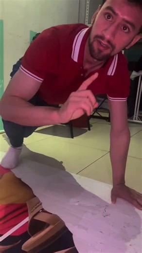 Biceps with PUSH-ups? #motivation #gym #pushups #tutorial