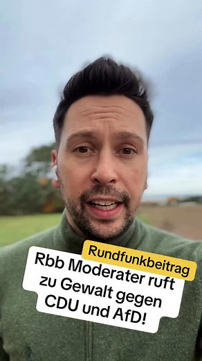 60K views · 7.4K reactions | Antifa in die Offensive, Alerta Antifascista“ — diese Parolen ruft Jakob Springfeld auf der Leipzig-Demo. Er ist nicht irgendwer, sondern Podcast-Moderator bei rbb Fritz („OKF – Ortskontrollfahrt“). Öffentlich-rechtlicher Auftrag heißt Neutralität, nicht Agitation. Ich fordere Aufklärung und Konsequenzen | Dennis Hohloch | Facebook