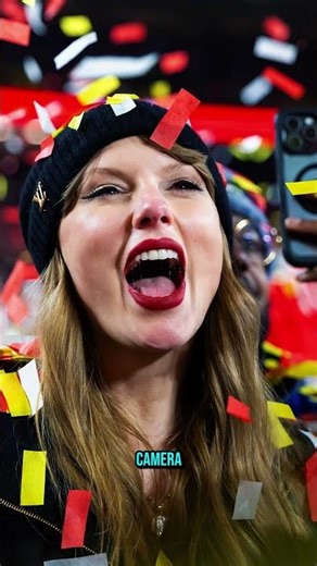 It's Official! The Taylor Swift Inner Circle Loves Travis Kelce! ❤️🏈