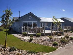 WOW!! WOW!! WOW!! Gorgeous New England style Beach House's The Bay, Filey, Yorkshire Coast Beach House up to 4 people £263!! - call for 6 person prices BOOK IT NOW JUST £30 DEPOSIT t&c's apply The Bay is a fantastic development of cottages and Beach Houses, with direct private access to Filey Blue Flag Beach On site, Bar, Italian Pizzeria, Pub, Restaurant, Swimming Pool, Tennis Courts, Spa facilities & Go Active Programme Bespoke designed Beach Houses with luxurious fixtures and fittings in a Ne