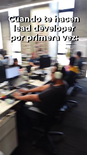 ¡Trabajo en equipo, Homero! 🎮🤝 Si a ti también te interesa entrar al mundo de los videojuegos, consulta nuestra página de Careers: https://jobs.jobvite.com/amberstudiocareers/search?l=Guadalajara #videojuegos #videogaming #AmberStudioMx #Gaming #humor