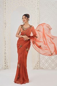 99K views · 1.3K reactions | TARA - festive edit 25 | | Dress code: Mayabon | | Shipping worldwide | |Embrace the elegance of the season with our luxurious collection, where rich colors meet modern sophistication | |Visit our BbS designer studio to experience the finest in festive fashion | Butterfly by Shagufta | Facebook