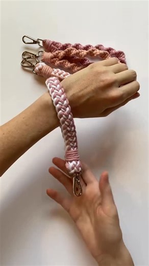 Megan | Macrame Gifts & Tutorials on Instagram: "Macrame Braided Keychain 💕✨ #macrame #keychain #macramekeychain #braided #macramebraid"