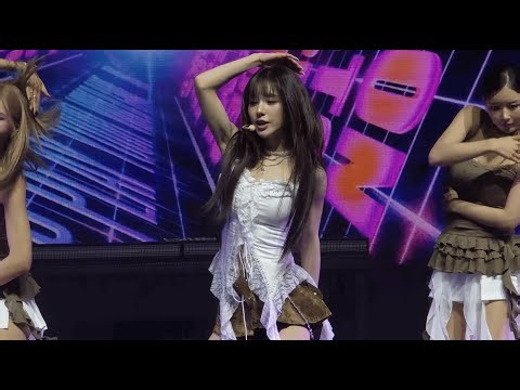 [4k] 260113 아르테미스 ARTMS HeeJin Fancam - Video Game in London [Grand Club Icarus Tour]