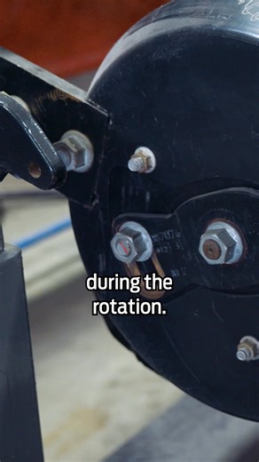 MacDon How To – Feed Auger Finger Timing ⚙️🔧 Did you know your feed auger can run in two positions — A or B? Adjusting between them can make all the difference in how your crop feeds, especially in tall or high-volume crops like canola or peas. 🌾🌱 Christian walks you through how this simple adjustment works on both the FD1 and FD2 FlexDraper® headers. 👉 Watch the full How-To on our website to learn more: https://bit.ly/47bm97z #HowTo #MacDon #MacDonHowTo #GetMore #maintenance #harvesting | M