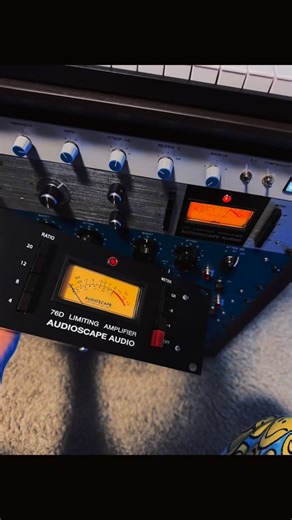 Distant Identity ⚡️🔈 on Instagram: "AUDIOSCAPE made in the🇺🇸🎛🎚 @audioscapeaudio @distant_identity #distantidentity #electronicmusic #audioengineer #mixingengineer #mixingandmastering"