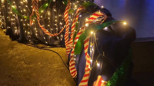 A night of unity and meaning. The LGU Christmas Party was more than a celebration—it was a reminder of the true meaning of Christmas: hope that keeps us going, resilience that makes us stronger, and service that binds us together. Led by the Alagad Dumanjug Singers, LGU employees immersed themselves in the song, sharing one voice, one heart, and one purpose. Wishing everyone a blessed and merry Christmas! #AlagadDumanjug #DahunogDumanjug #PaskosaDumanjug2025 | Dumanjug Tourism Office