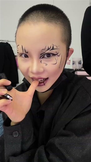 Leave your eye makeup to random Unlock new ways to play with makeup #Activate my makeup li