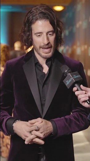 How does Jonathan handle playing Jesus in Season 3