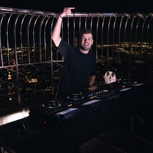 8K views · 732 reactions | Throwing it back to the epic set from Martin Garrix at the top of the Empire State Building as he celebrated becoming the #1 DJ of the world! | EDMHouseNetwork | Facebook