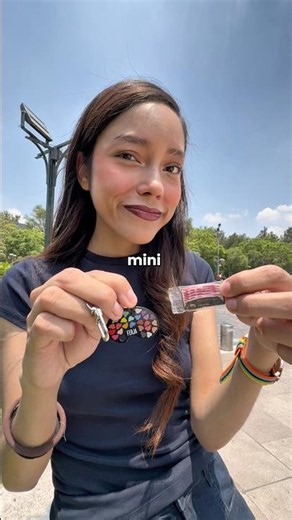 THE SMALLEST MAKEUP IN THE WORLD 🌎💄