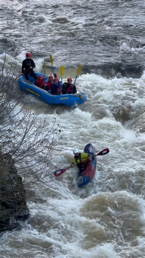 🏴󠁧󠁢󠁷󠁬󠁳󠁿 This weekends action! Rafting in North Wales! Guides: @aaronkenken @kristian.hudson #whitewater #gowildinwales #wales #northwales | Whitewater Active
