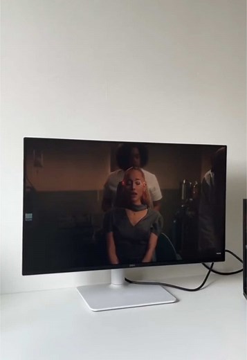 Dell 24 4K Monitor Review for Gaming and Streaming