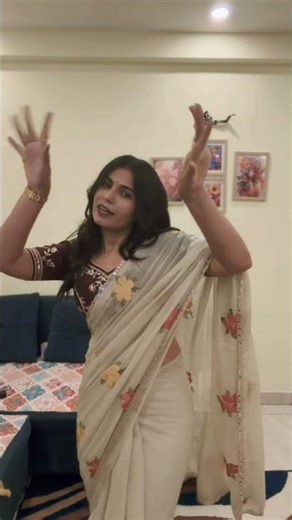 Saree ke Fall Sa#shorts#youtubeshorts#sareefalls#dance#shortfeed#rajasthanibahu#trending#dancevideo