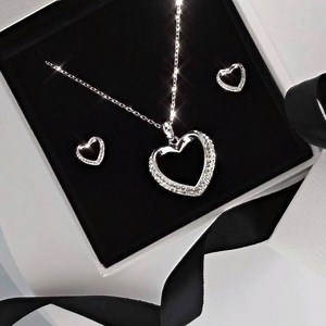 Treat someone you love to this gorgeous Necklace and Earrings set from our Petra Collection. Shop the full Collection: https://bit.ly/2rIfb4O | Warren James Jewellers