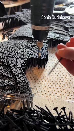 892K views · 4.4K reactions | Turning Screws into Stunning Art!  | 5-Minute Crafts | Facebook