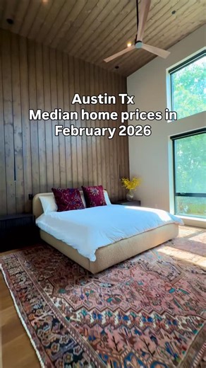 𝐁𝐞𝐚𝐮 𝐇𝐨𝐥𝐥𝐢𝐧𝐠𝐬𝐡𝐞𝐚𝐝 | Austin Tx/Lake Travis Realtor® on Instagram: "If you’re a little bit like me and you want the best version of Austin, it usually points to the same pockets… These are the median prices you’re seeing on screen right now and they’re a real snapshot of what it costs to play in the most in demand areas. And here’s why I’m obsessed with them. I woke up early, worked my ass off all day scheduling showings and listing appointments across Westlake, Bee Cave, Lakeway, 
