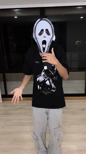 Hilarious Scary Movie Mask Prank! 😂