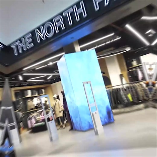 New opening! The North Face Store en Alto Comahue Shopping La aventura llegó a Neuquén. Pasá. Equipate. Salí a explorar. | The North Face