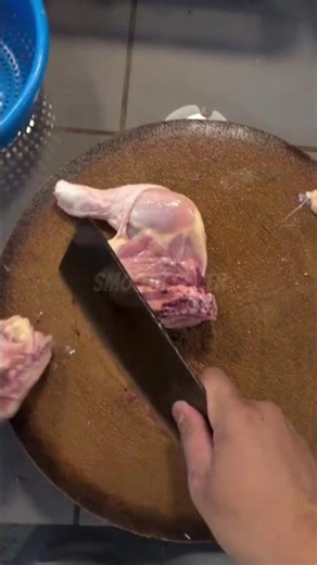 “Those who like satisfying videos, don't skip " #chikencutting #shortvideo #cuttingskills