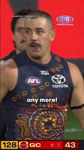 Tex Walker repeatedly reminding teammates he needs one more goal for 700 is absolute gold 😂 #AFL