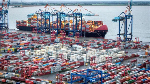 Transport und Schifffahrt: Revolution im Hafen - wie Container die Welt veränderten