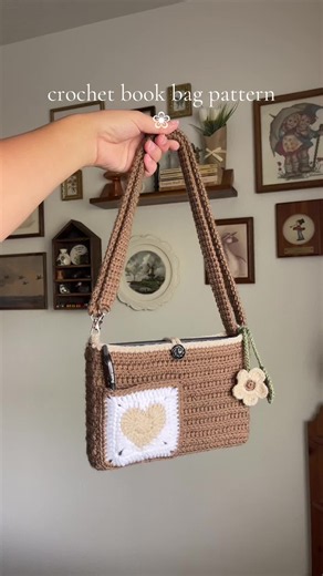 crochet book bag and bookmark pattern 🤍💫 #crochet #creatorsearchinsights #crochetartist #crochetpattern #crochetbookmark