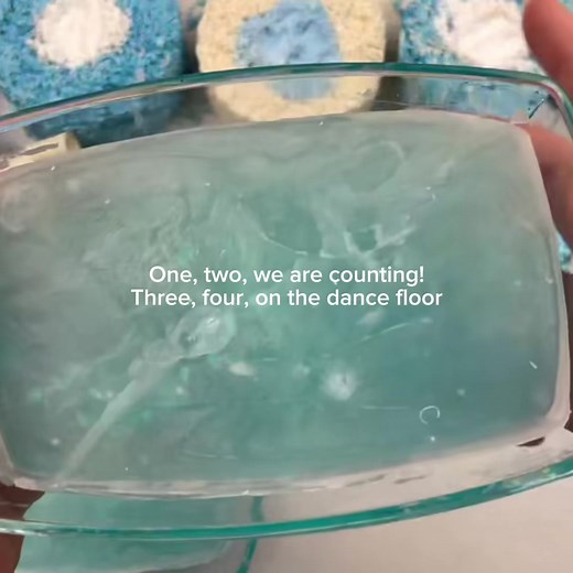 Matryoshka Singing CapCut Video | Vocaloid Hatsune Miku