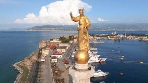 Drone Tour of of Reggio Calabria: Italy's Southern Jewel