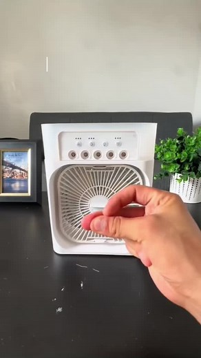 ¿Sufres con el calor ? 🥵 Este mini ventilador lo cambia TODO. 😍 Humidifica, refresca y deja un aroma increíble. 40% Dscto ¡Corre por el tuyo! 🚚💨 #fyp #foryoupage #verano #calor #tendencia