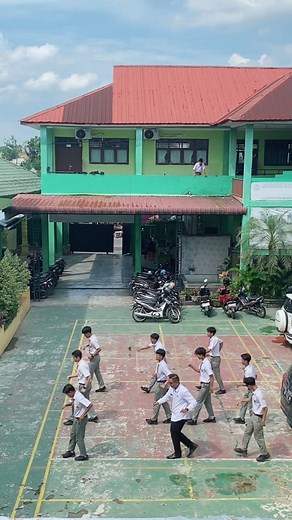 Senam Tobelo: Santai dengan Anak-Anakku yang Gagah & Cool