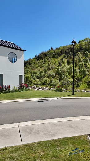 Book a tour of Coastal View retirement village and explore our state-of-the-art facilities, spacious architecturally designed houses and community centred living spaces set among picturesque gardens. Conveniently located at 50 Clarence Drive, Bishopdale in the Tahunanui Hills of sunny Nelson, our community is a haven for those seeking a harmonious blend of modern living and convenience. We have a range of sunny, spacious architecturally designed houses and first class healthcare facilities on si