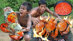 121K views · 4.8K reactions | Primitive technology - Crab cooking on the rock eating | Kmeng Prey | Facebook