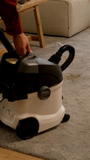 Introducing the Kärcher SE 6 Signature Line Spray Extractor- the newest addition to our Signature Line range. Designed for deep, hygienic cleaning of carpets, upholstery, car interiors and more, the SE 6 delivers powerful spray extraction performance to remove dirt and stains from deep within fibres. #karcher #new #signatureline #sprayextractor #stainremoval #carpetcleaning #karcheraustralia | Kärcher