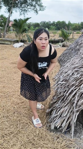 #Giahao23-humor ka🤣🤣A funny situation where an uncle plays a prank on his neighbor – it's hilarious!