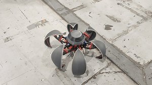 Movendo o pequeno robô no controle: vídeo stock (100% livre de direitos) 3894081983 | Shutterstock