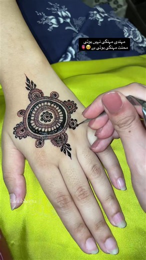 DM for bookings in Faisalabad homeservice available @Henna by Laraib FSD🥀🔥🎈 #mehndidesign #viral?videotiktok😇😇 #foryoupage #mehndilove #viralvideo